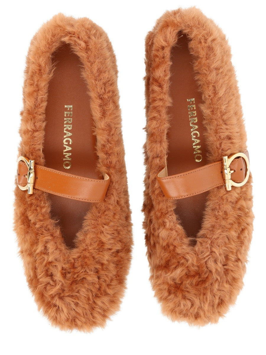 Ferragamo - Női - Beige - Lapos talpú cipő