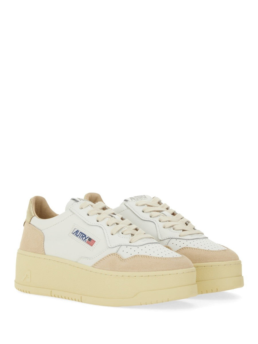 Autry - Woman - White - Sneaker