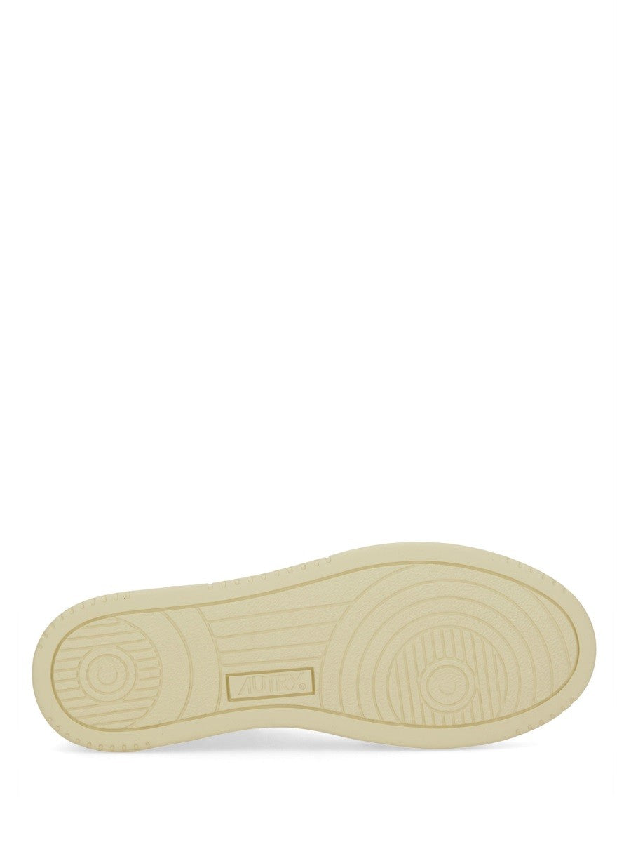 Autry - Woman - White - Sneaker