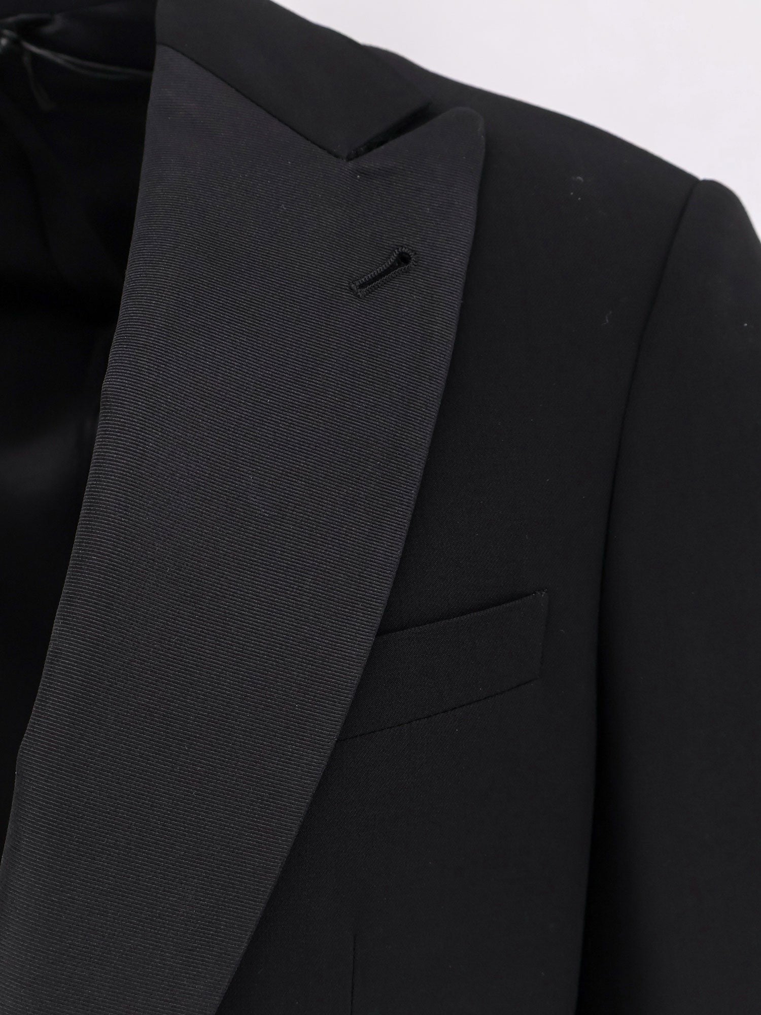 Giorgio Armani – Férfi – Fekete – Öltöny
