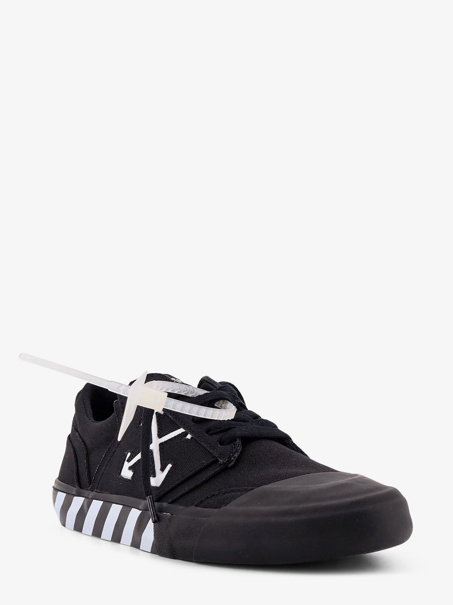 Off White - Man - Black - White - Sneaker