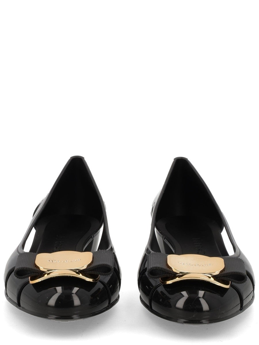 Ferragamo - Woman - Black - Flat