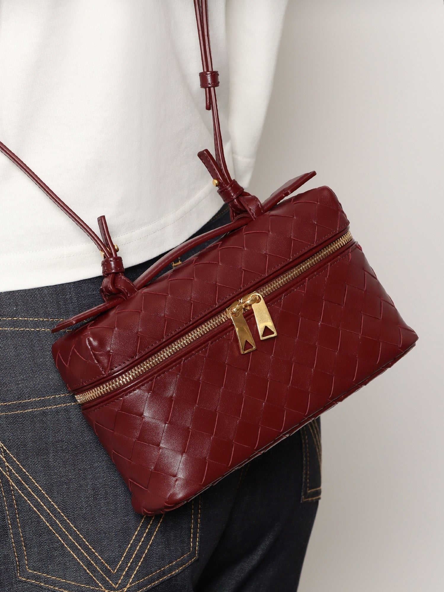 Bottega Veneta - Woman - Purple - Crossbody Bag