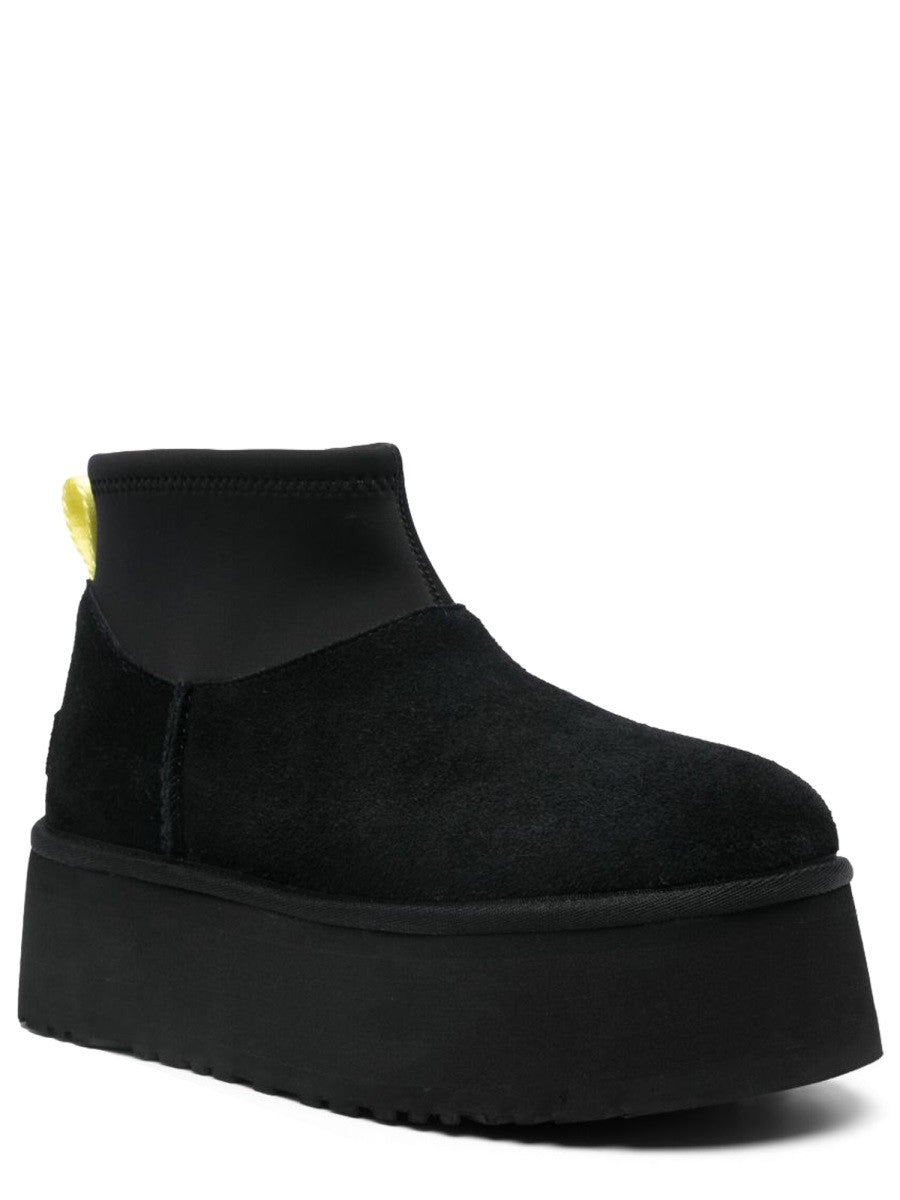 Ugg - Női - Fekete - Lapos talpú cipő