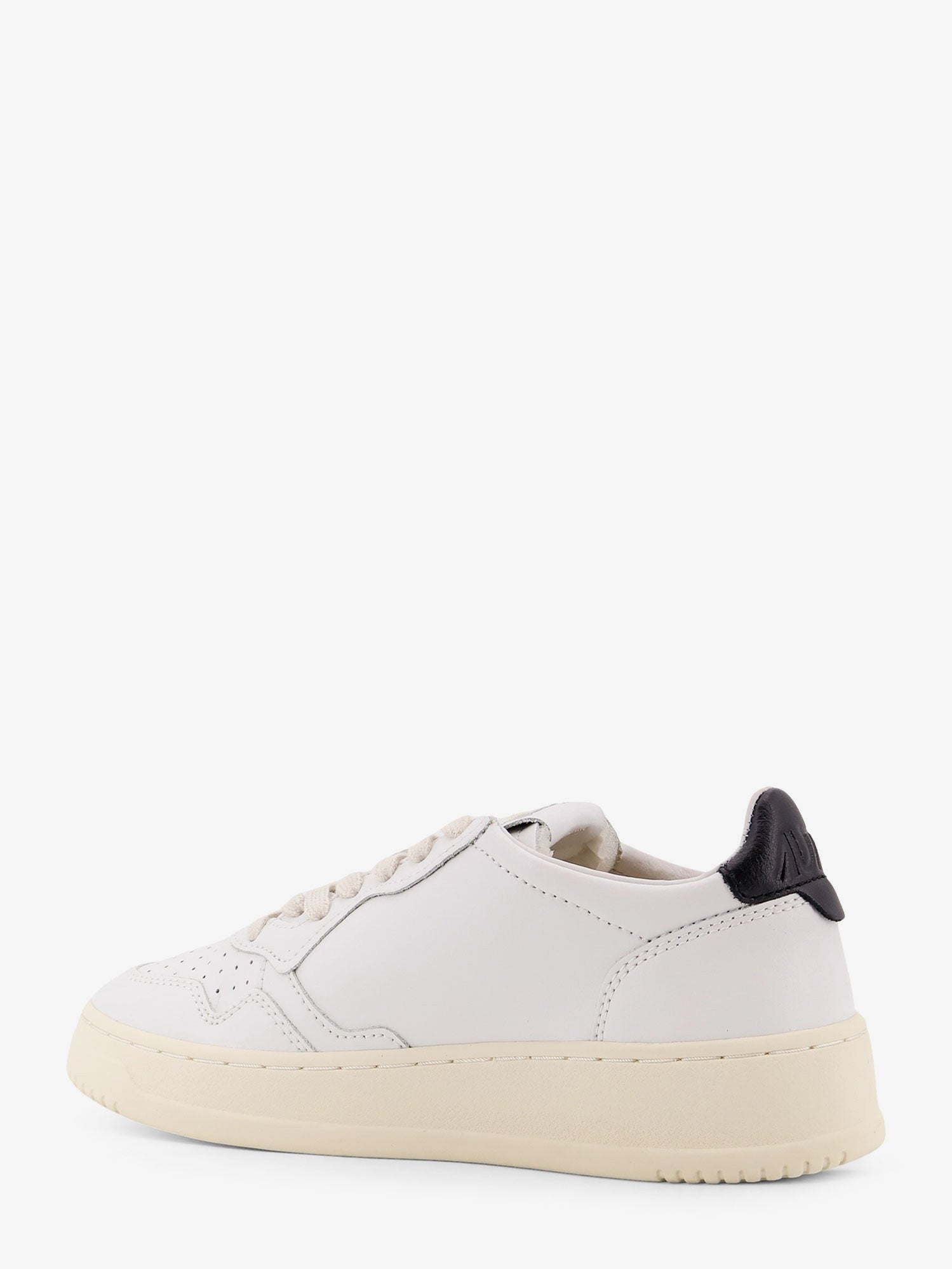 Autry - Woman - White - Sneaker