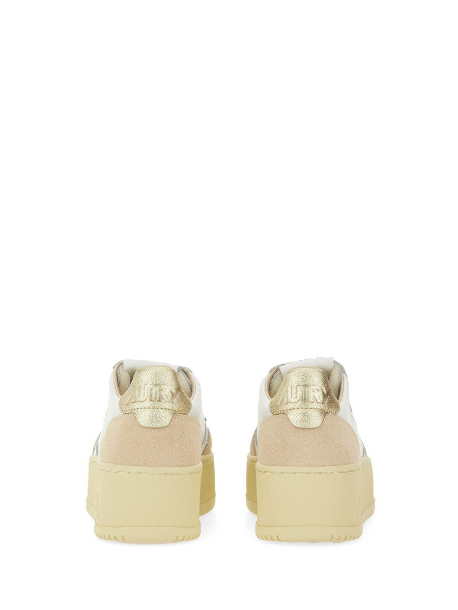 Autry - Woman - White - Sneaker