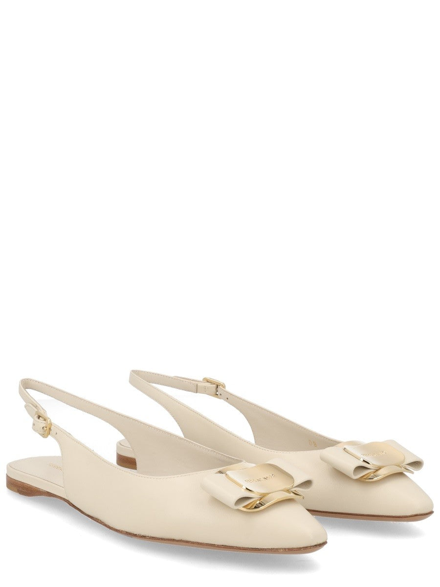 Ferragamo – Női – Bézs – Lapos cipő