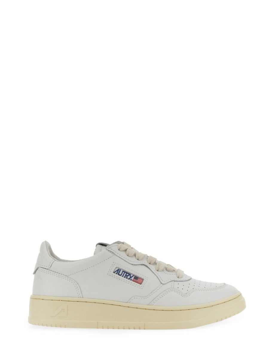 Autry - Woman - White - Sneaker