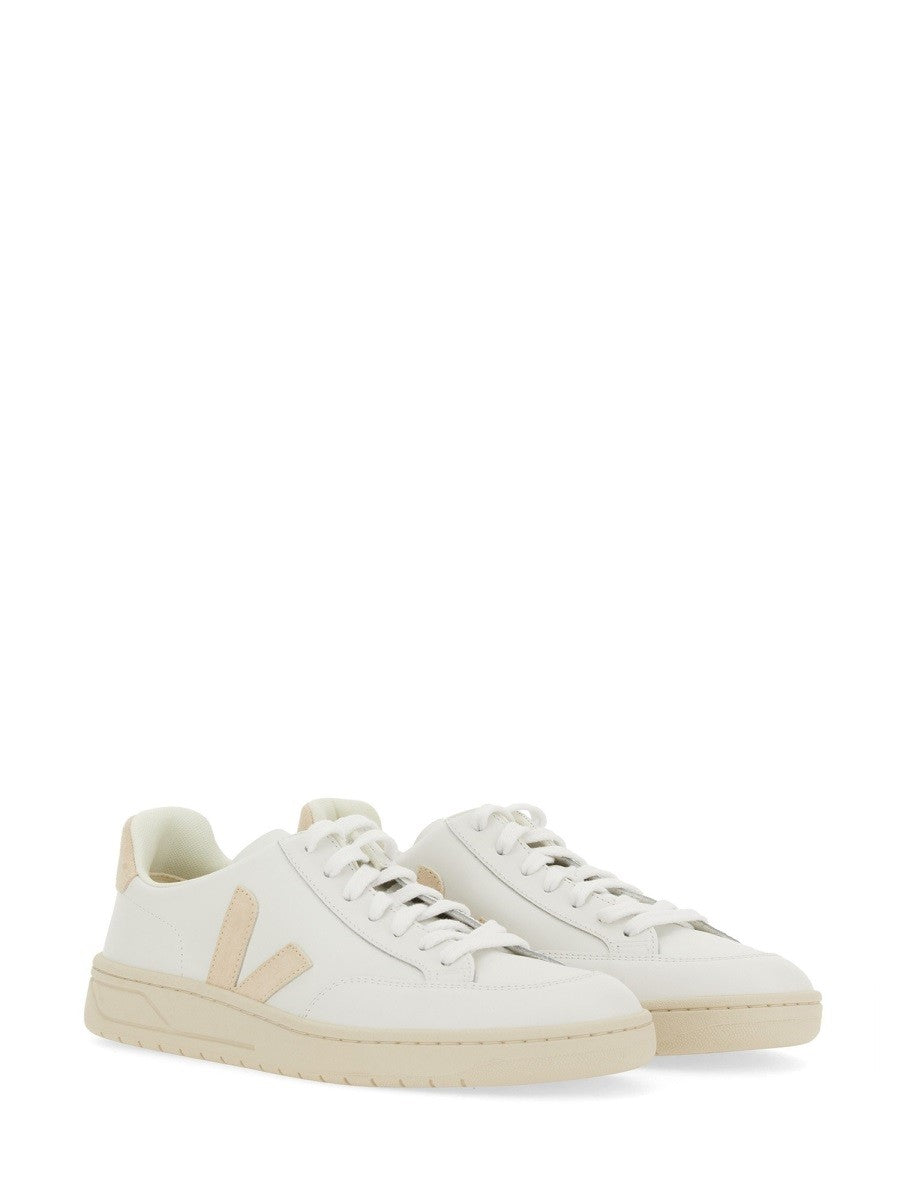 Veja - Woman - White - Sneaker