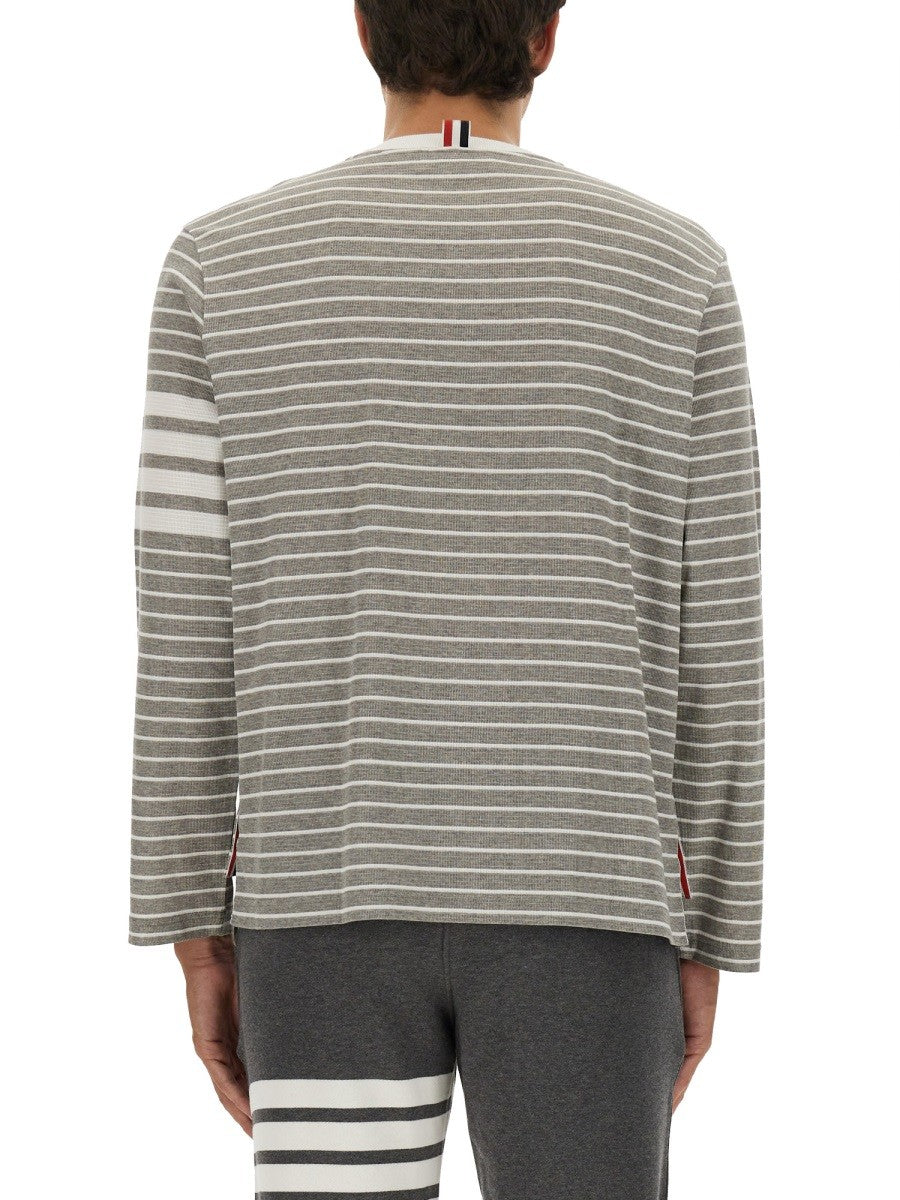 THOM BROWNE - Férfi - Szürke - Póló